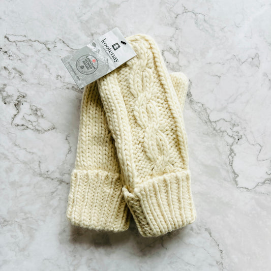 Cable knit mittens